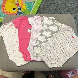5 Pack Carter’s Newborn Onsies
